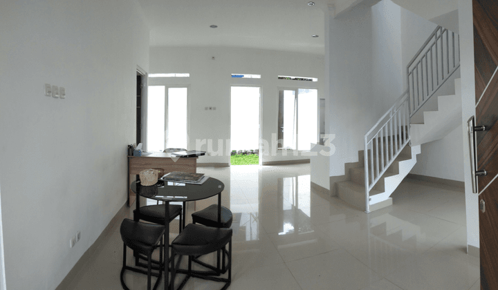 Jogjakarta House For Sale Near UGM, Al Azhar Yogyakarta Iutraa