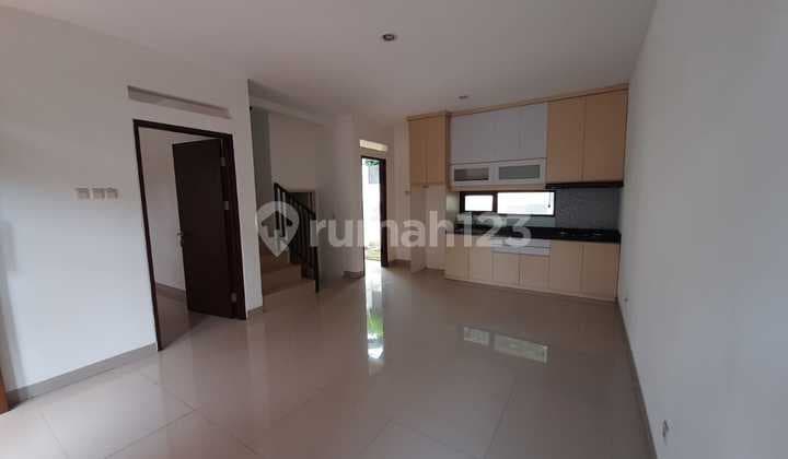 DALAM CLUSTER, ADA KAMAR BAWAH, DAN BANYAK AKSES