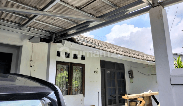 Rumah Asri dalam lingkungan yang aman dan strategis