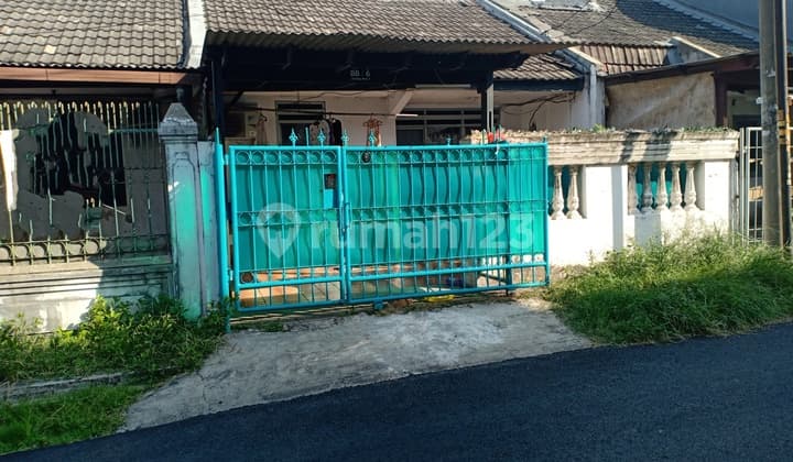 House in Bojong Indah Flood-Free Spacious Road,