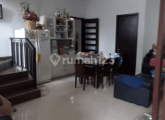 Rumah siap huni di kedoya baru