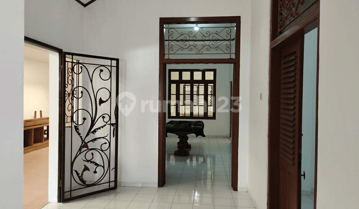 Ready-to-Occupy House on Jl Sompok Semarang