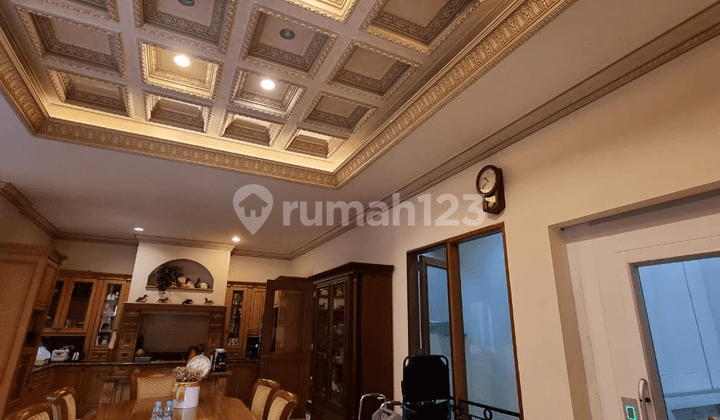 Rumah bagus dan terawat di Puri Indah