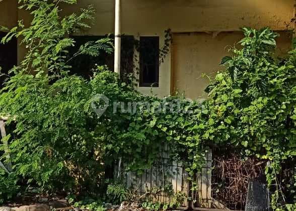 Rumah Bahan di Taman Modern Jakarta Timur