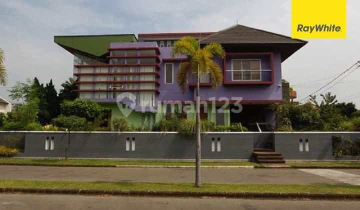 Rumah Mewah 3 Muka Full Furnish Kemang Pratama Bekasi