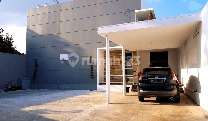 Rumah Baru Strategis Pinggir Jl.Raya Aspal Hotmix