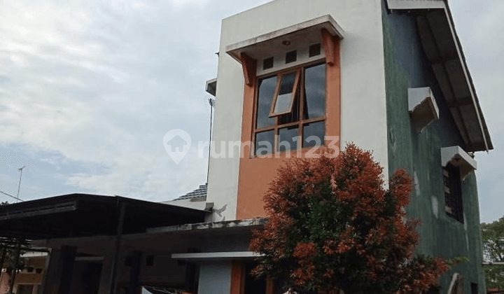 Rumah Bagus Unfurnished Sertifikat Hak Milik di Jatihandap, Bandung