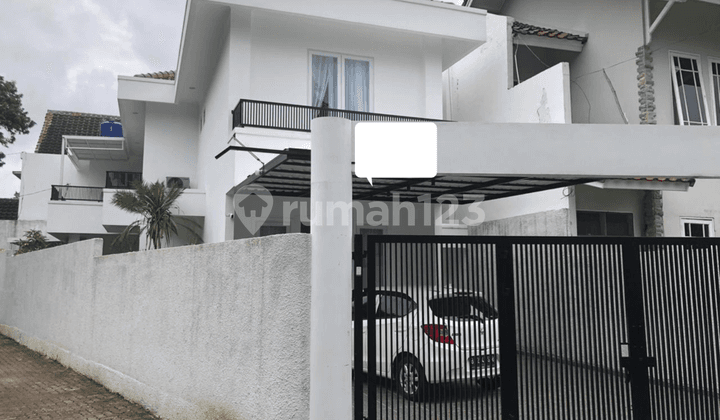 Rumah elegan dan mewah di Lebak Bulus