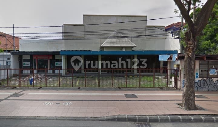 Rumah Usaha LT 1345 m2 23x58 LB 460 m2 di Jl Raya Gubeng Surabaya