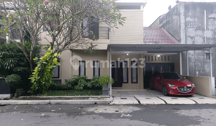 Rumah Bagus Full Furnished di Colomadu Solo