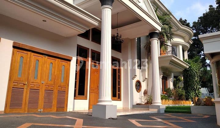 Rumah Cantik Modern Area Elite Pondok Indah