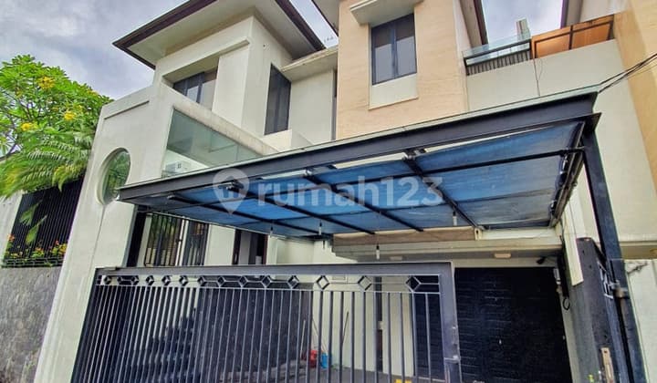 RUMAH DESAIN MODERN dgn S.POOL at Jl AMPERA KEMANG, JAKSEL