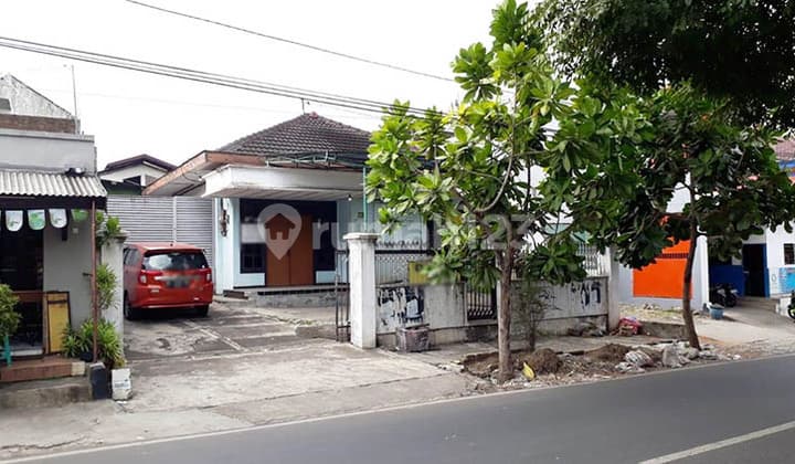 SPACIOUS HOUSE AND WAREHOUSE ON ZERO ROAD, BANDULAN, SUKUN, MALANG