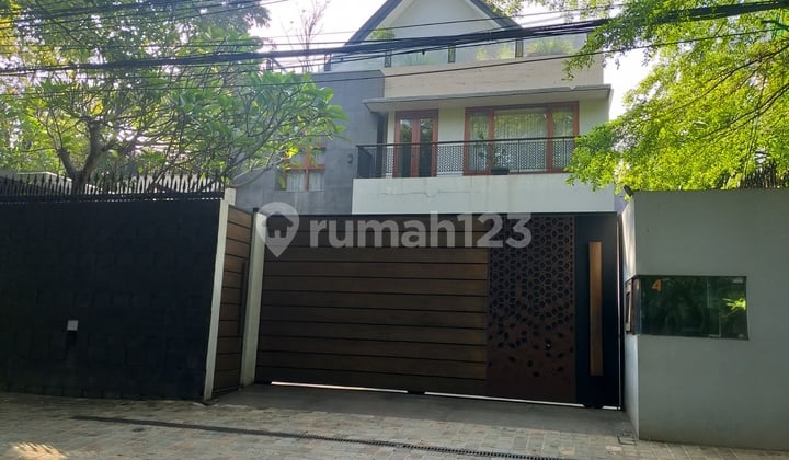 Termurah Rumah di Area Menteng Dalam Jakarta Selaran