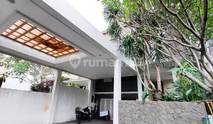 Rumah minimalis topis dekat tb.simatupang cilandak
