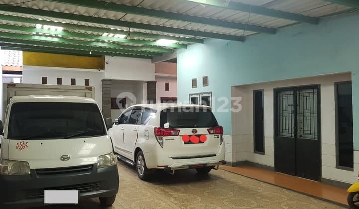 Rumah Jembatan Merah Cirebon dekat pintu tol ciperna