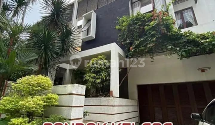 Rumah dalam komplek siap huni keamanan 24 jam di Pondok Kelapa, Jaktim