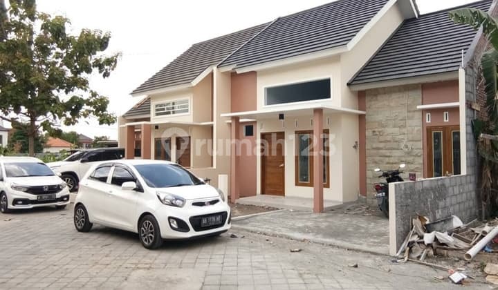 Rumah anti banjir dalam cluster