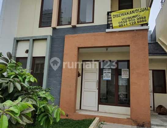 Lokasi Strategis, Dijual Cepat Rumah 2 Lantai Perumahan Galuh Mas Karawang Barat Cluster Mertopolis
