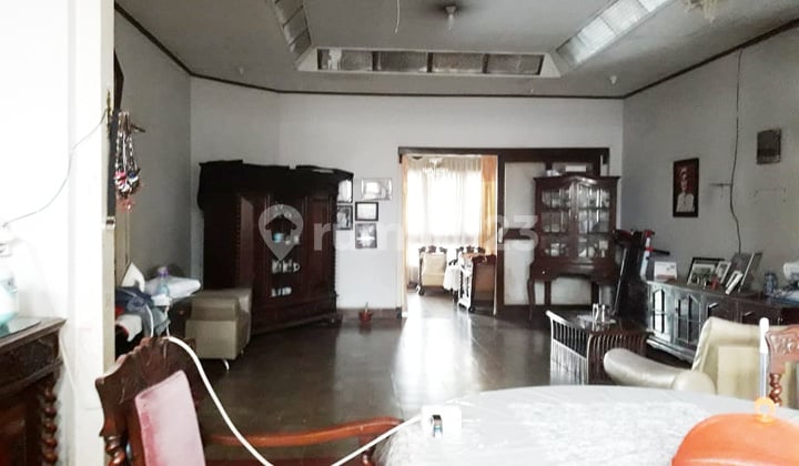 Rumah Mainroad Luas di Gatot Subroto, Cimahi