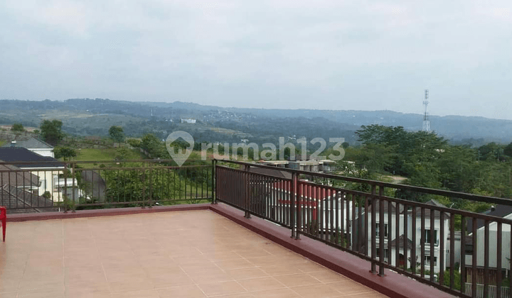 Rumah view gunung golf plus kolam renang Sentul city