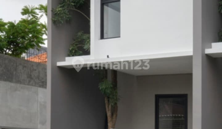 Rumah cantik minimalis modern lokasi dekat Mall Cijantung