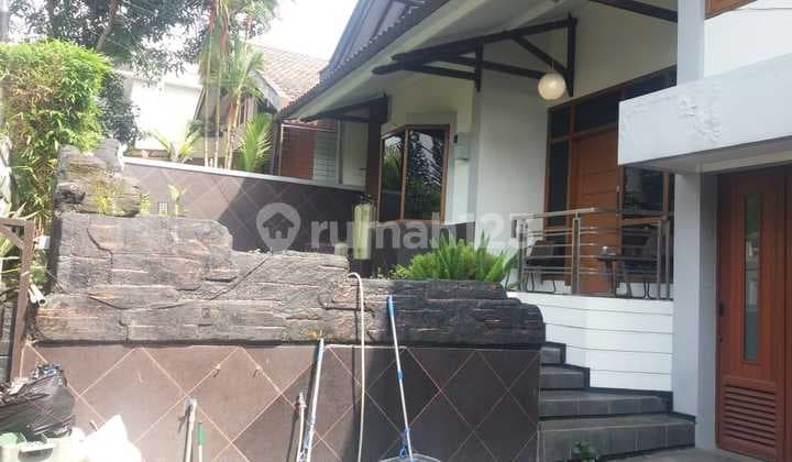 Rumah Mewah 1,5 lantai di Setra Indah Sukajadi Bandung