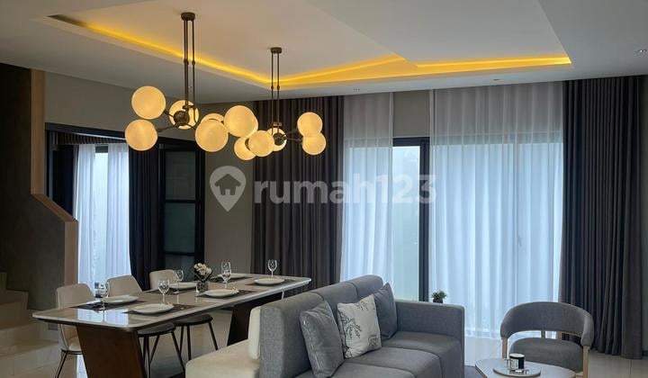 Murah !! Dijual Rumah Attic Room 9x16 Siap Huni di Jakarta Garden City Cluster Wisteria Hadap Utara