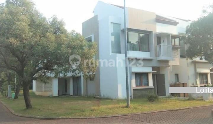 Rumah Hook Murah 2 Lantai Luas 249m Type 3KT di Cluster Cassia JGC Cakung Jakarta Timur