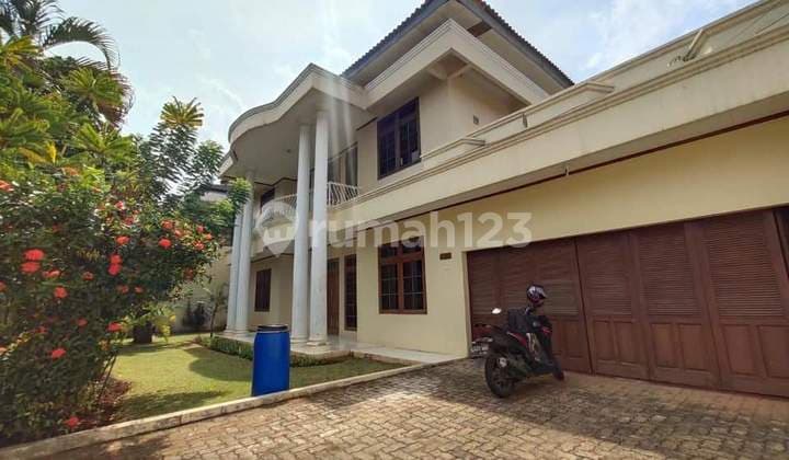 Rumah Luas Komplek Megapolitan Cinere