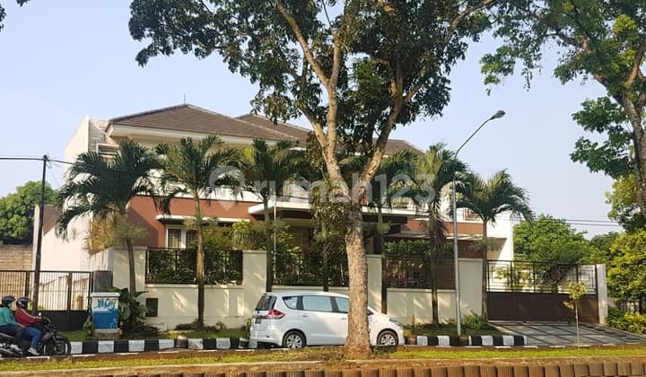 Turun Harga!! Rumah Cantik dan Luas di Bintaro Jaya Sektor 7