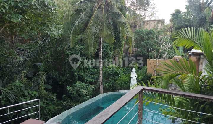 Di jual Villa joglo lantai 1