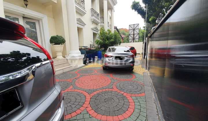 Rumah Siap Huni Material Bagus dan Kuat di Pinggir Jalan Pusat Komersial Dekat Tol Dalam Kota Tebetà