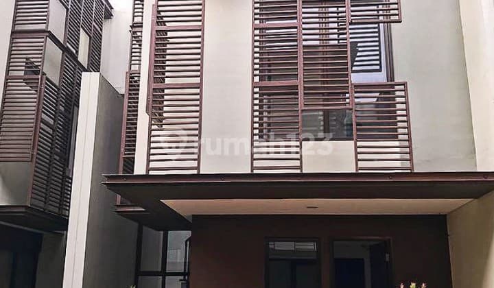 Rumah 3 lantai untuk milenial strategis @Greenwich Park BSD City