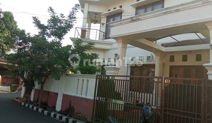 Rumah 2 Lantai Mewah di Cluster Duren Sawit Jakarta Timur