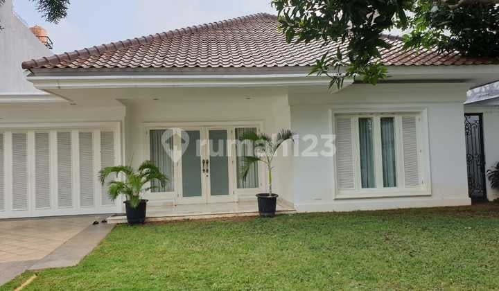 Rumah di Kemang JakSel dgn private pool Mewah Siap Huni Murah