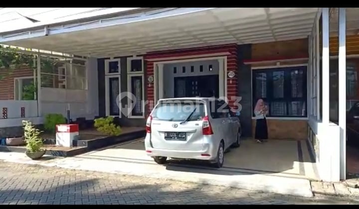 Rumah Mewah full furnish, kolam renang perum Baturaden Purwokerto