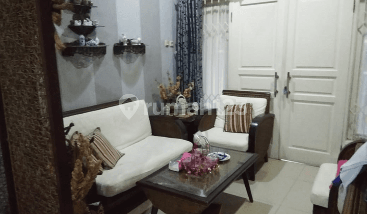 Rumah Keren Pisan di Buah Batu