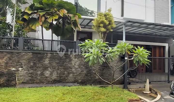 Rumah cantik interior kayu yang menarik