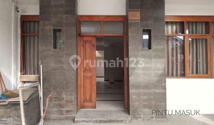 *Di sewakan Rumah Nyaman Aman Strategis di pusat kota*