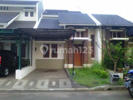 Rumah Bagus Unfurnished di Grand Wisata, Bekasi