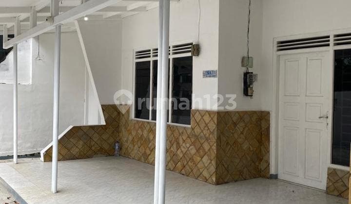 Rumah Lama Terawat Siap Huni Kawasan Scbd Jl. Kebalen