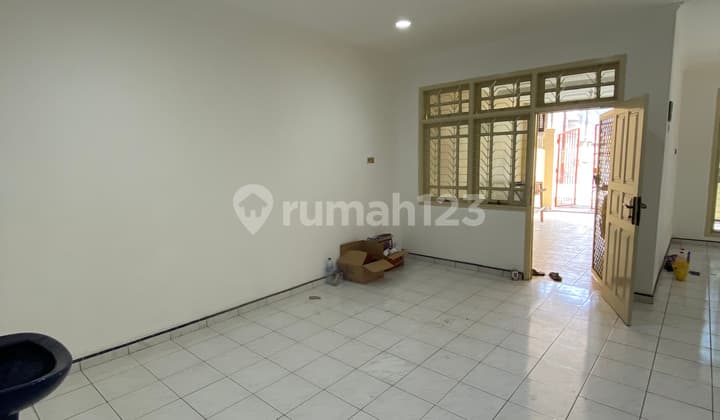 Rumah muara karang, luas 150, Baru renov, siap huni rapih