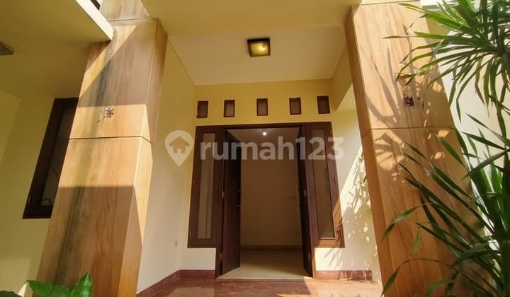 BRAND NEW! ! TOWNHOUSE BERGAYA MODERN MINIMALIS DI CIPETE FATMAWATI DEKET JIS DAN MRT