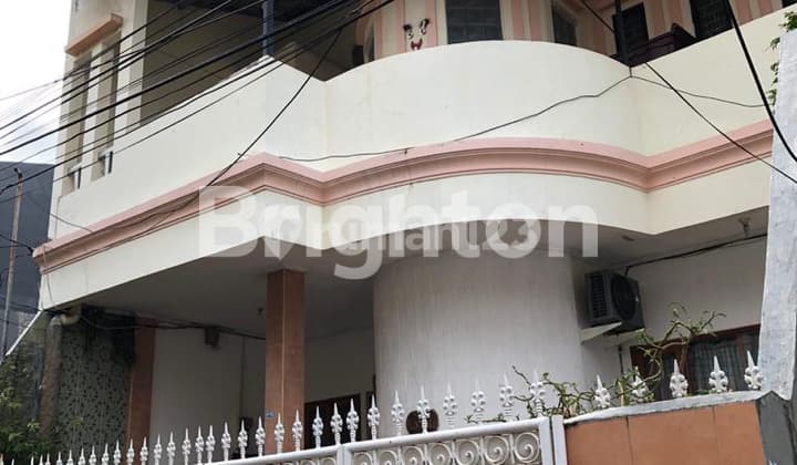 RUMAH DEKAT DENGAN MALL KELAPA GADING