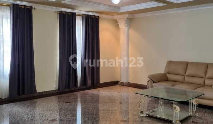 Rumah Menawan 2 Lantai di Lippo Karawaci