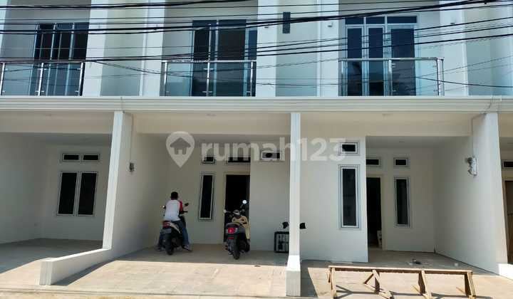 Dijual Rumah Baru Minimalis Modern di Jl Lio Pulogadung Jakarta Timur