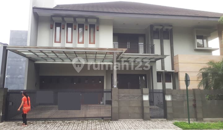 Jual Rumah Mainroad Singgasana Pradana Bandung . Kompleks Elite