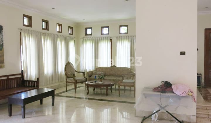 Rumah Besar Dan Mewah Full Jati di Taman Kopo Indah 2