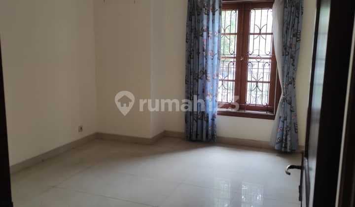 Pelangi Raya LT 230m² 2 Lantai Unfurnished